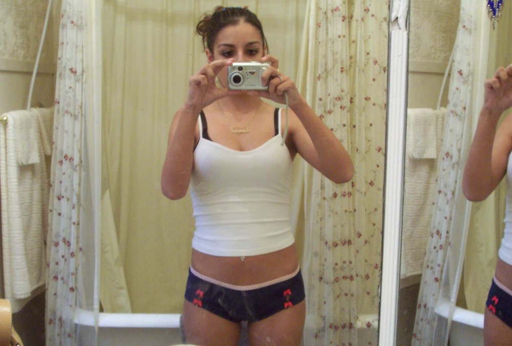 Milf fucked nude on the toilet porn