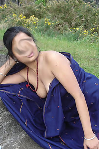 mid bag of sexy pakistani hottie naked