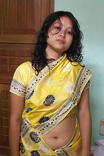indian wife padma in saree getting naked giving blowjob