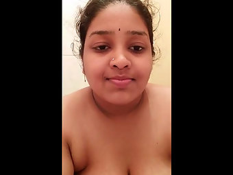 Juicy Indian Bhabhi Naked In Bathroom Filming Herself Naked