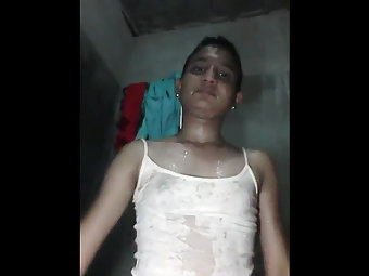 Free Porn Bangladeshi Sexy Girl Bushra Bathing