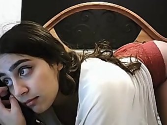 Indian Sex Of Beautiful Teen Doing Live Fucking On Cam
